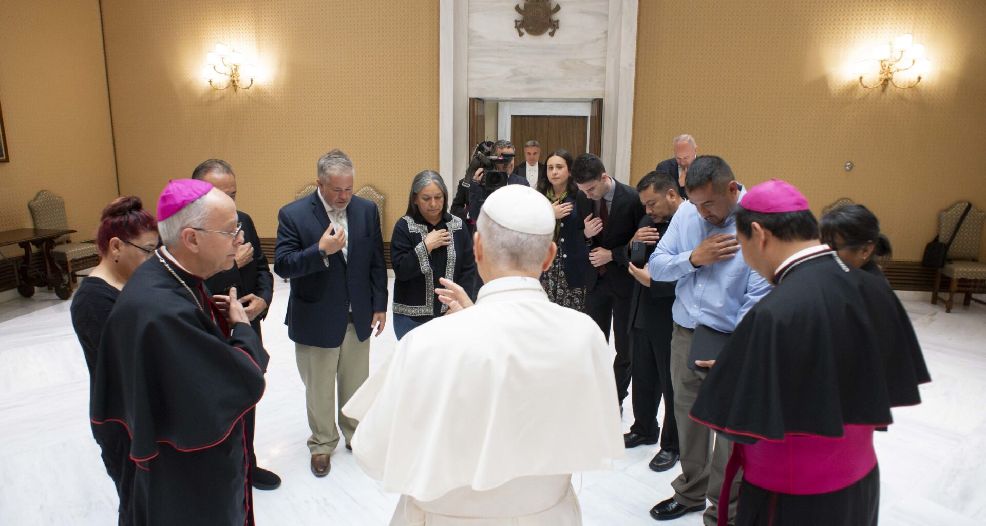 Pope Calls Treatment of Migrants in U.S. 'Extremely Disrespectful'