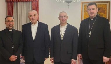 2 Belarus Priests freed after papal envoy