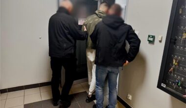 Swój alkoholowy łup wywiózł skradzionym seatem - Aktualności