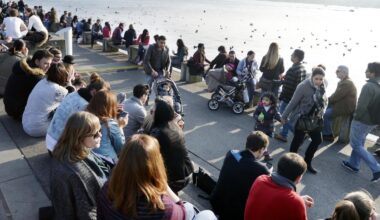 Mais la classe moyenne supérieure comme inférieure peut vivre, avec des degrés d’inquiétude divers, un sentiment de déclassement.