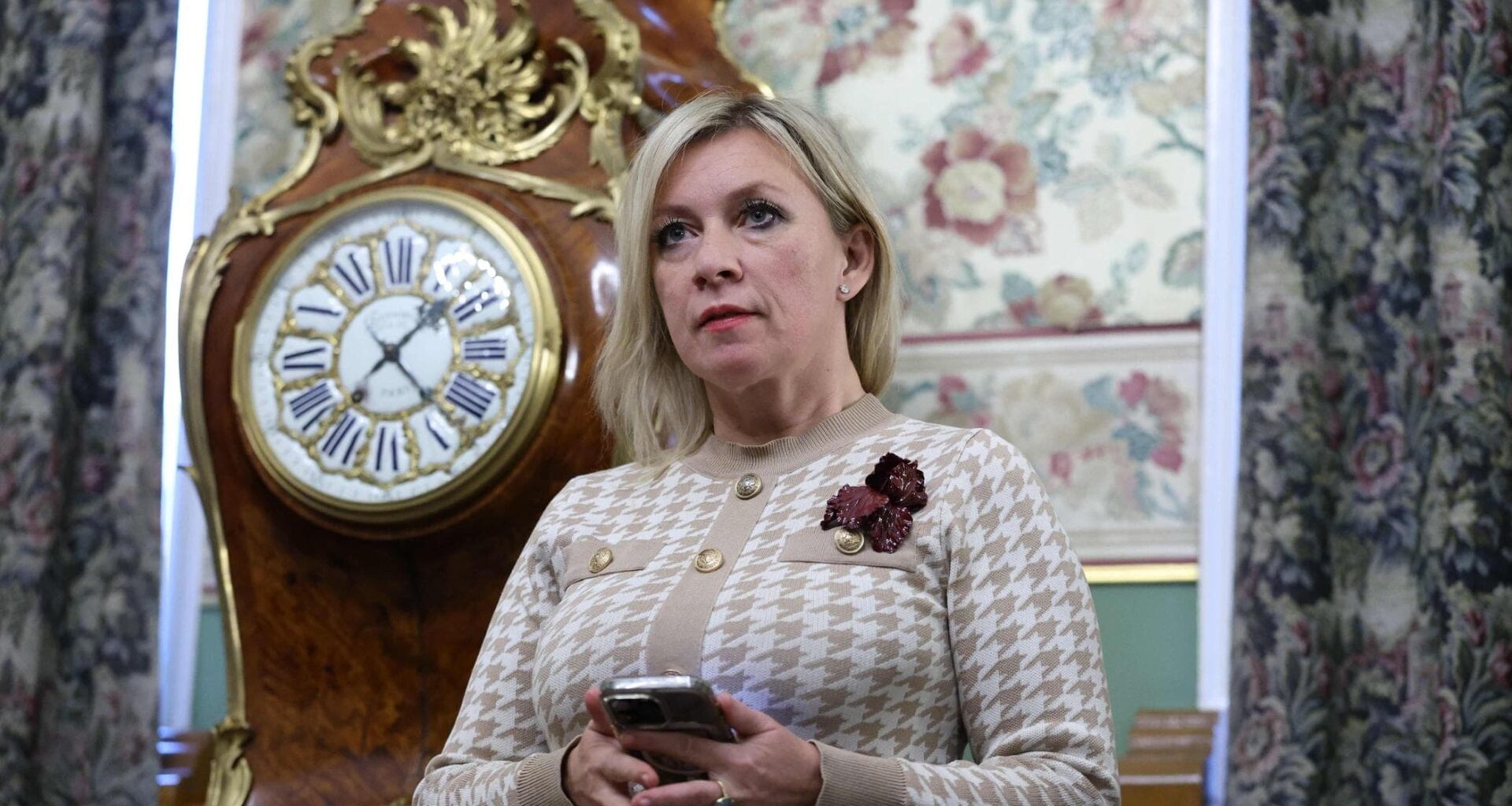 La beffa di Zakharova: “Con i soldi a Kiev l’Italia cadrà a pezzi” - la Repubblica
