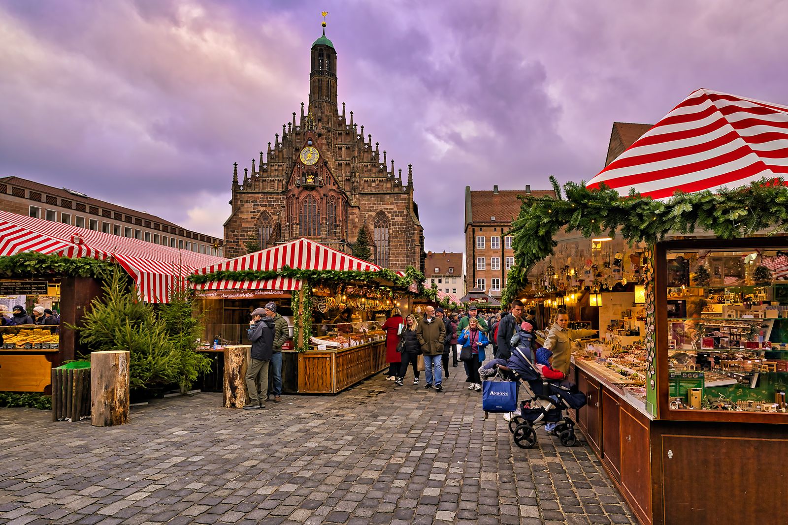 Nuremberg Germany  November 29 2024 Crowd at the Christmas market in Nuremberg. In the background the Frauenkirche.