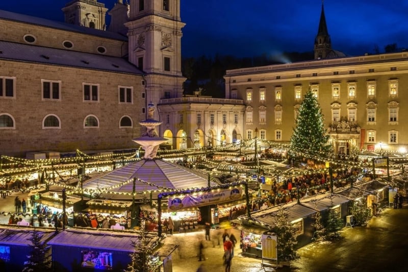 Salzburg Christkindlmarkt on Dom and Residenzplatz