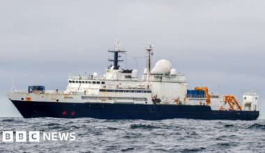 Russian spy ship pointed lasers at RAF pilots tracking it, says Healey