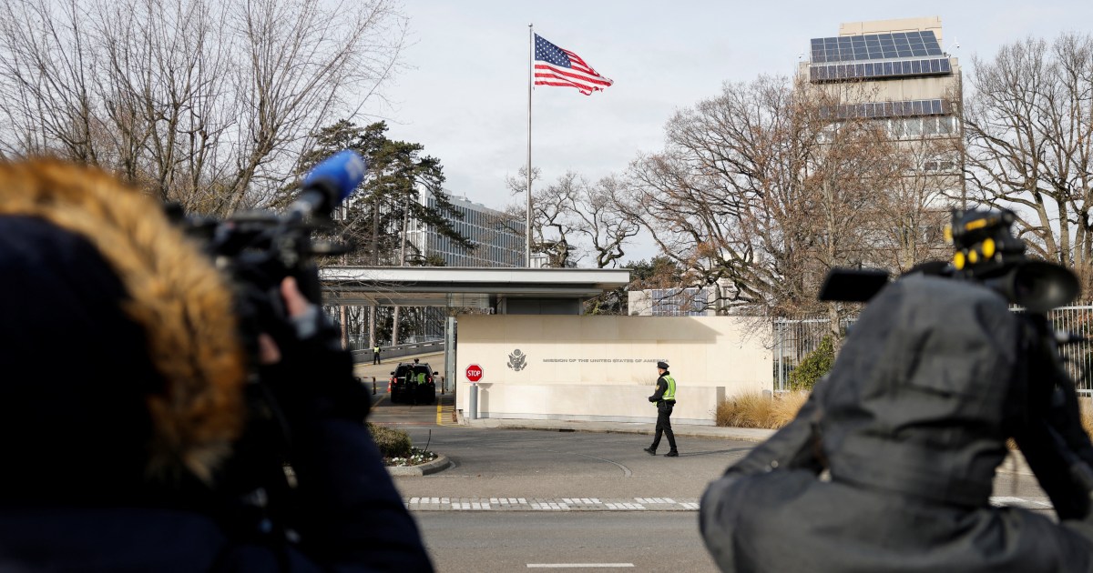 U.S. and Ukraine hold peace deal talks as lawmakers and allies voice concerns over Russian 'wish list'