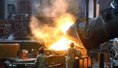 A Closer Look at Carpenter Technology (CRS) Valuation Following Recent Share Price Surge