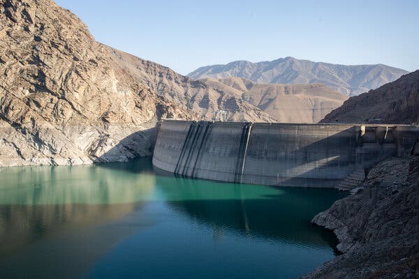 Tehran Is at Risk of Running Out of Water Within Weeks - The New York Times