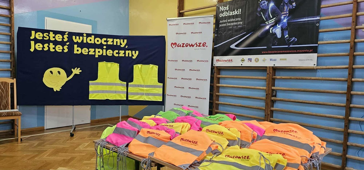 "Jesteś widoczny, jesteś bezpieczny” w Szkole Podstawowej w Rakach - Aktualności