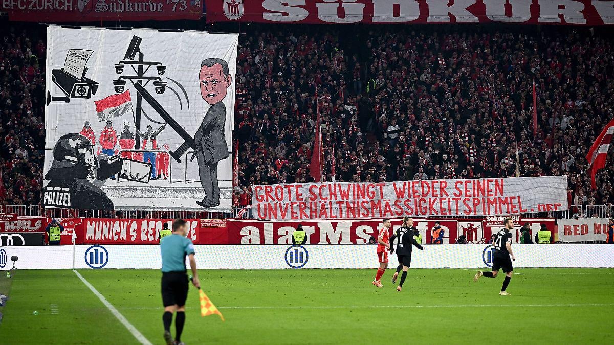 Beim Heimspiel gegen St. Pauli: Bayern-Fans provozieren "Pimmel"-Politiker