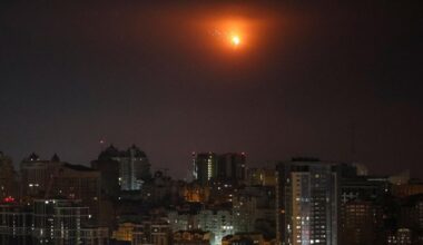 de fortes explosions entendues dans le centre de Kiev