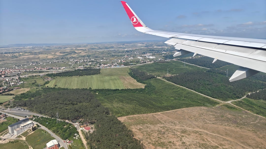 [OC] Turkish Airlines Flight TK1022 from Skopje to Istanbul (Part 3)