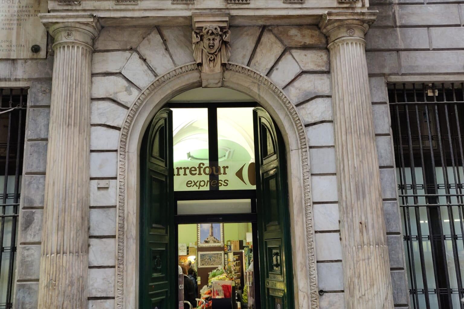 Supermarket entrance, Genoa, Italy. OC.