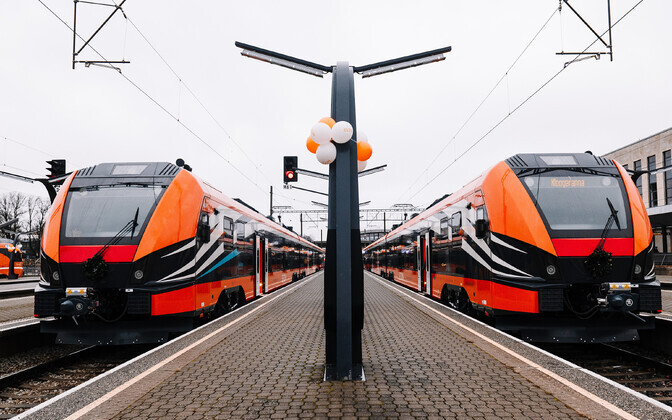 Gallery: Estonia's new passenger trains hit the rails in Tallinn | News