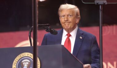 Trump's shirt crease sparks LVAD rumours — social media discusses POTUS' health