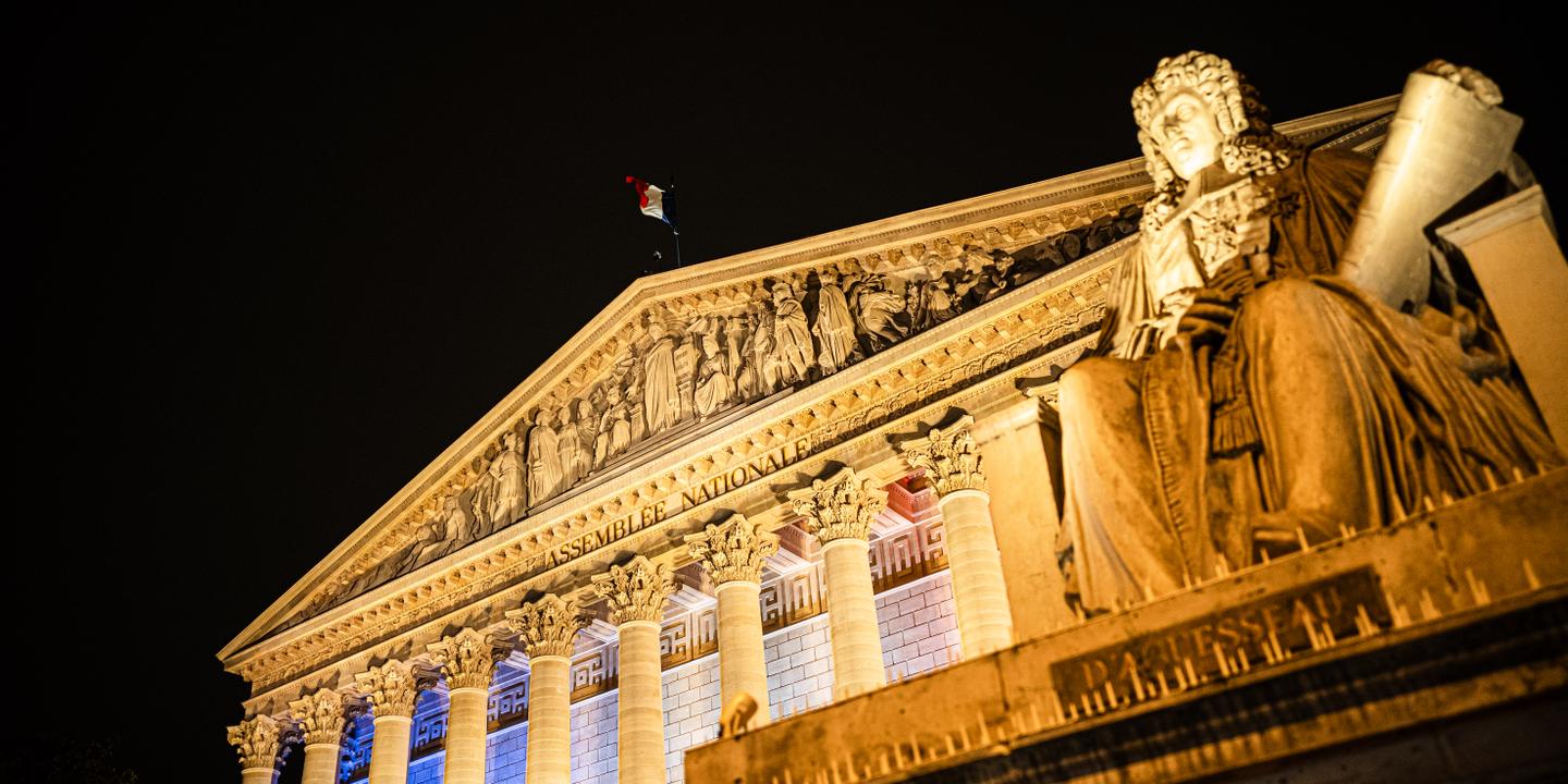 l’Assemblée continue l’examen, mais les délais se resserrent