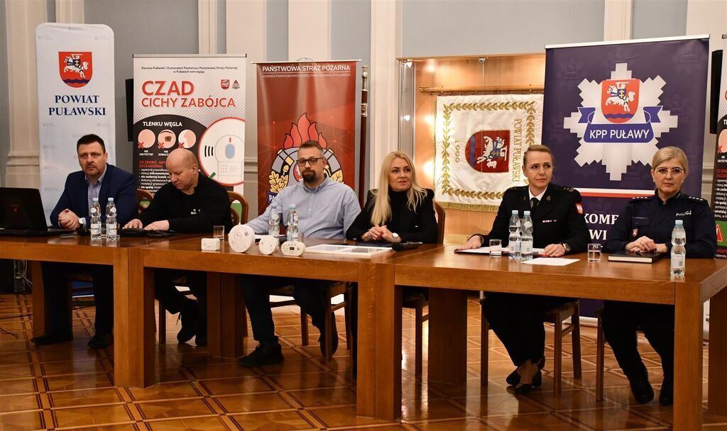 przedstawiciele służb