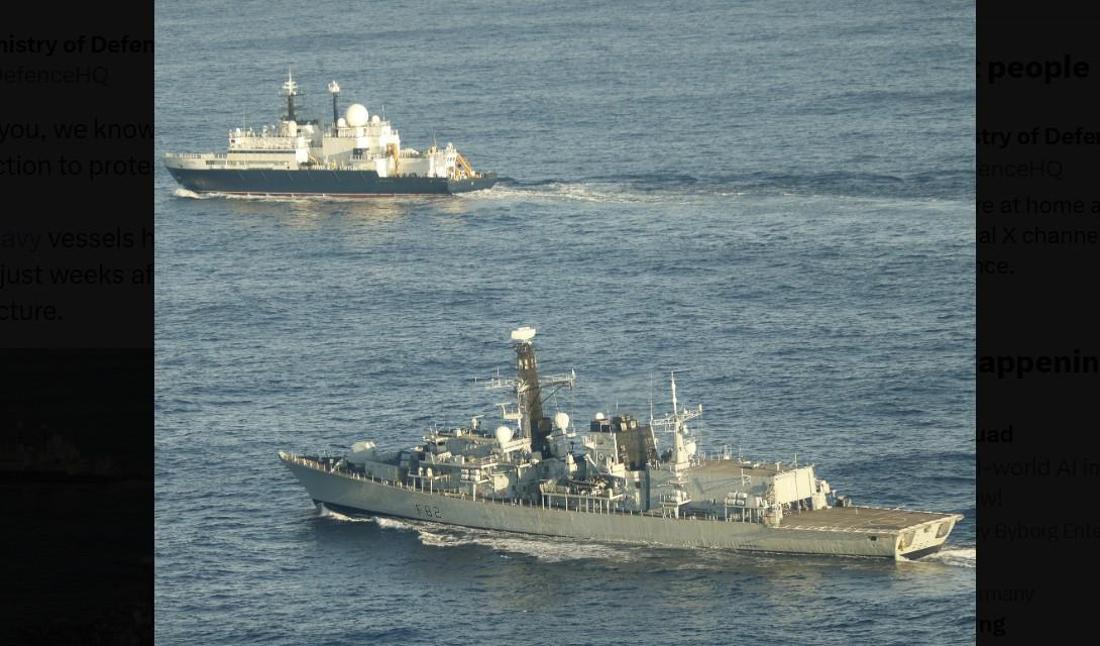 Das mutmaßliche russische Spionageschiff „Yantar“ wird in der Nordsee von der britischen Fregatte „HMS Somerset“ eskortiert.