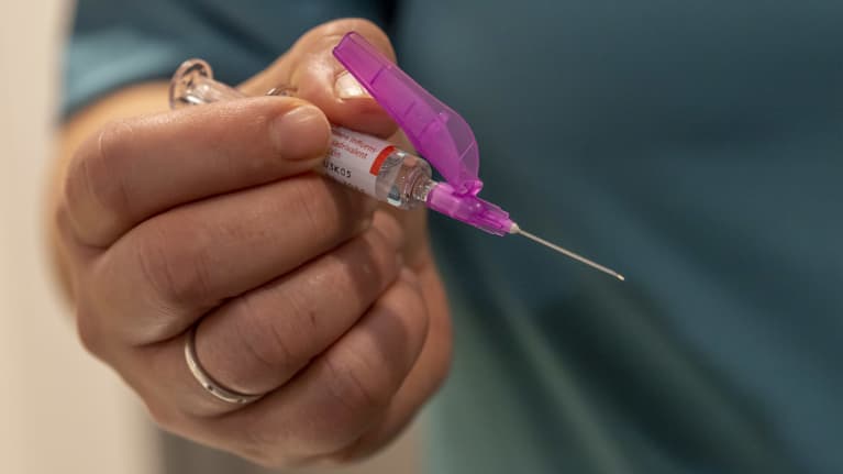 Influenssarokotuspiikki