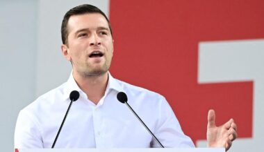 «Pro-police» et «pro-militaires», Jordan Bardella souhaite faire de la France «le pays le plus répressif d'Europe»