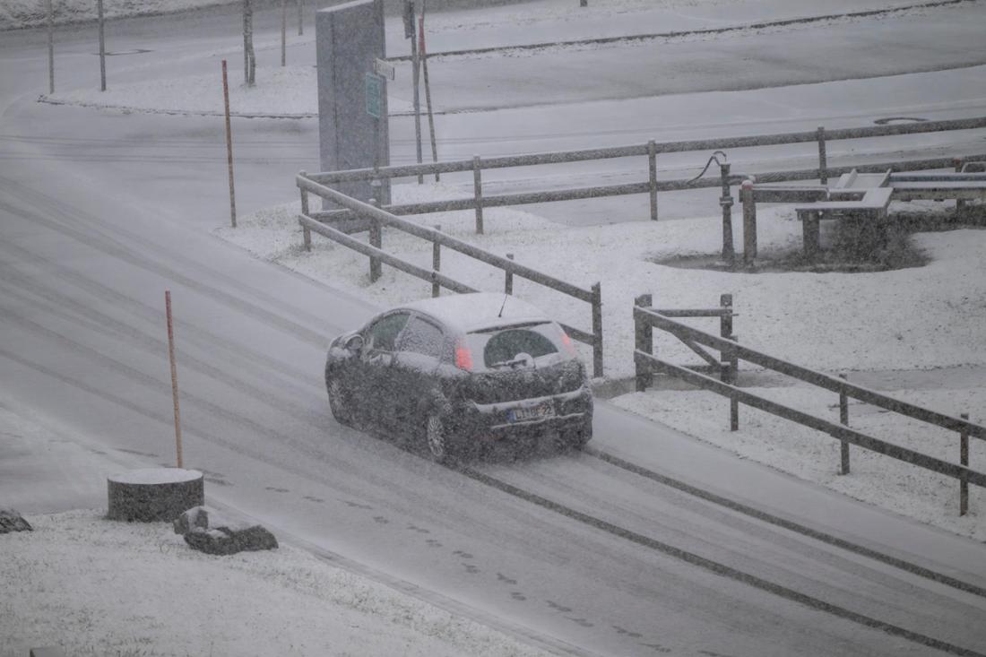 Weiße Landschaften am Dienstagmorgen – der Schneefall im Alpenvorland hat unter anderem das Allgäu in ein echtes Winterwunderland verwandelt.