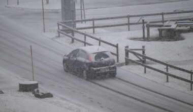 Kräftiger Schneefall in Bayern – Fotos zeigen Wintereinbruch