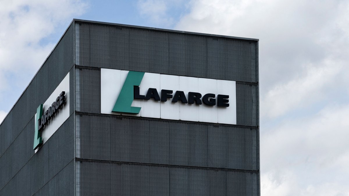 France opens Lafarge trial over Daesh terrorist financing in Syria
