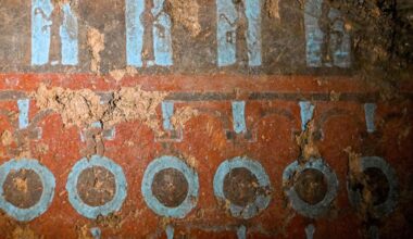 Türkiye protects rare 3,000-year-old Urartian wall paintings in Van