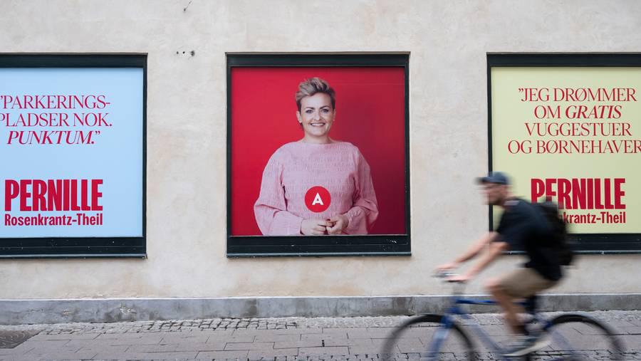 Afslørende mails: Rosenkrantz-Theil skifter exit-forklaring [vedr. hvorfor hun alligevel ikke ønsker at indtræde i KBHs borgerrepræsentation]. Liberal Alliance annoncerer at de påtænker at stemme imod at give hende lov til at "slippe".