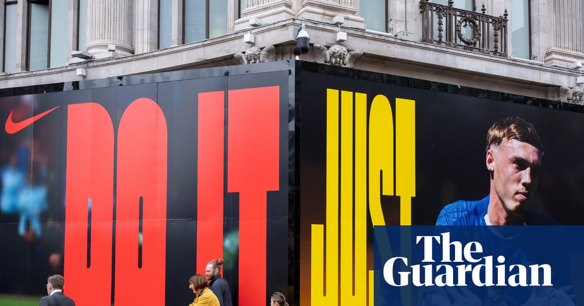 UK retail sales drop unexpectedly as shoppers await Black Friday and budget | Retail industry