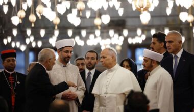 Beirut awaits Pope Leo XIV after symbolic stop in Turkey