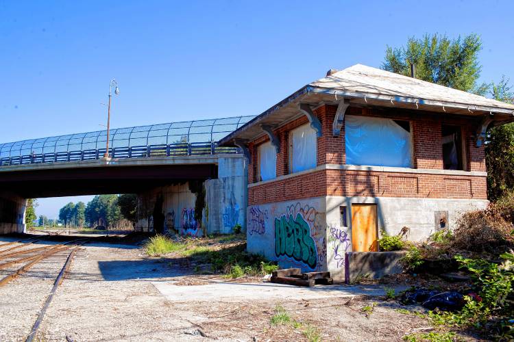 A small, dilapidated building that once controlled railroad traffic throughout the region but has been on the verge of being demolished for years has been included on the latest Seven to Save list. 