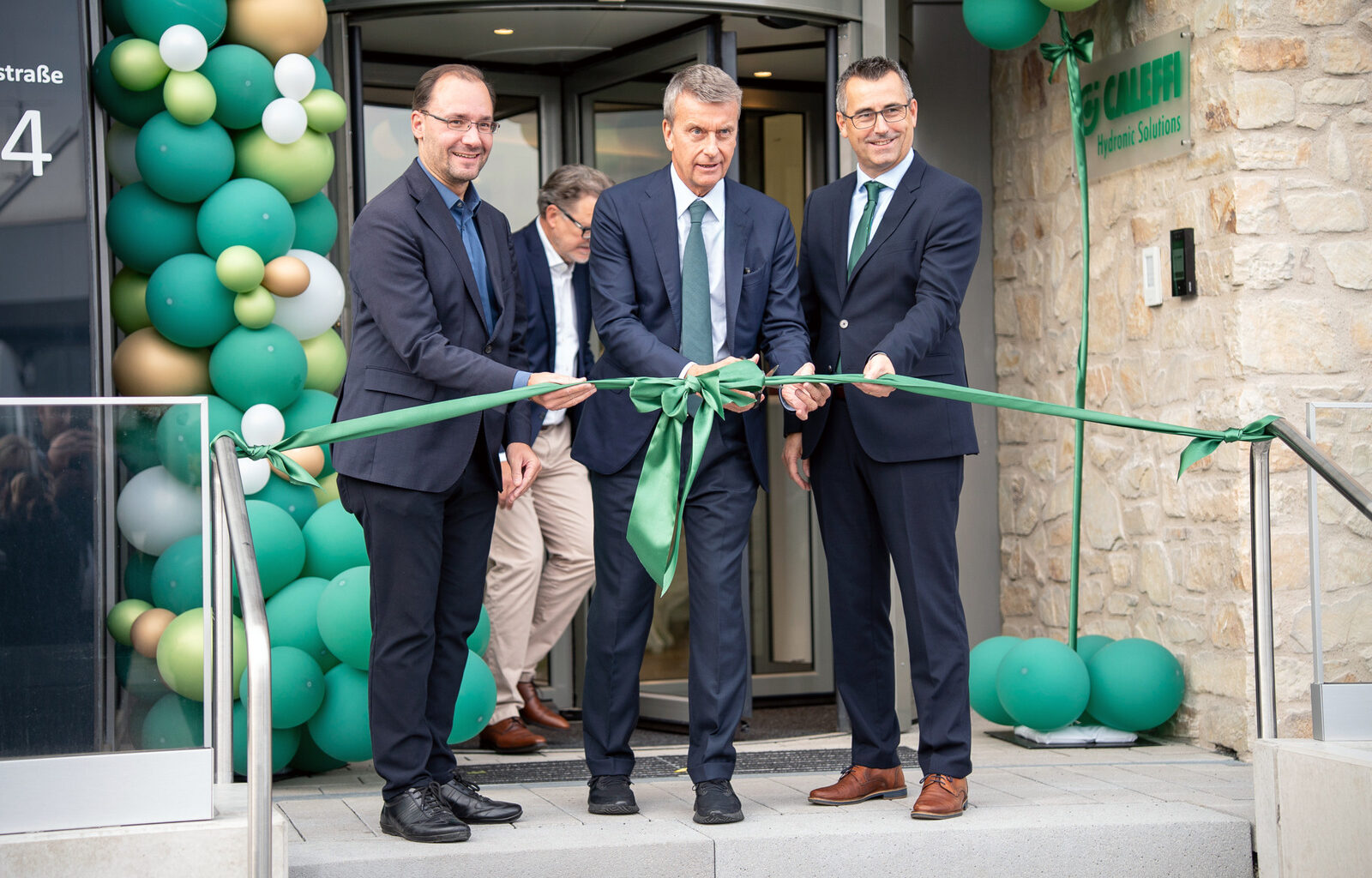 Hersteller - Caleffi eröffnet neuen Haupt­sitz in Deutsch­land