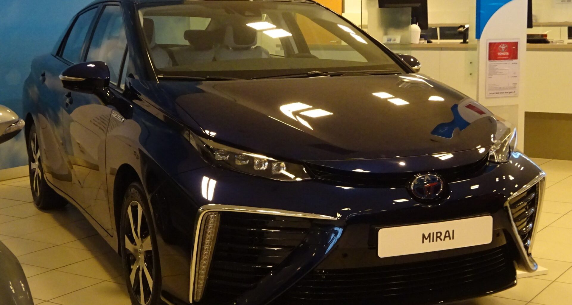 Hydrogen fuel in Estonia: cars are available, suitable fueling station waits for permit