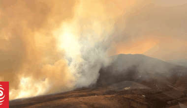 Tongariro blaze: 'Tough decision' to send in diggers to build firebreaks