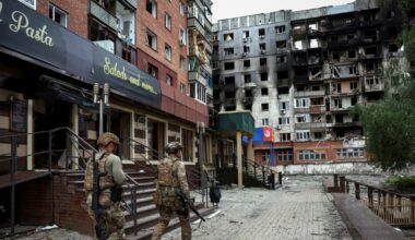 Battle For Ukraine's Pokrovsk Escalates As Russian Forces Press On