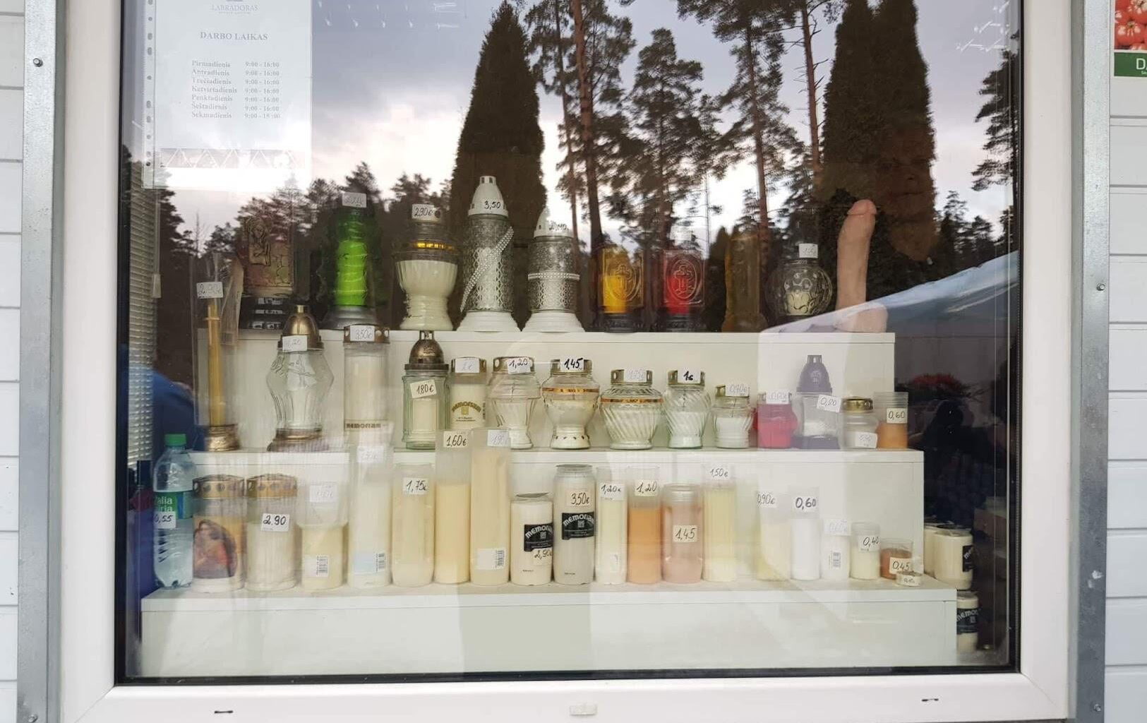 Kapų žvakės ir kiti dalykai