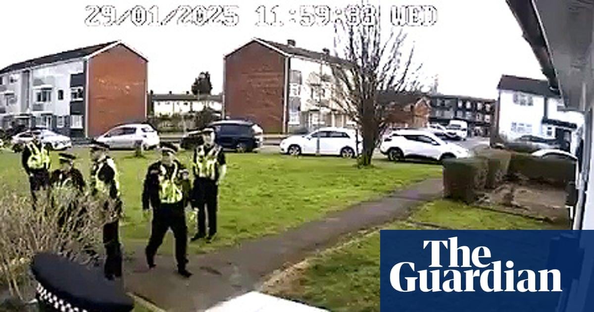 Hertfordshire police admit unlawful arrest of couple in school WhatsApp row. Force said to have agreed to £20,000 payout to parents who complained about daughter’s school in Borehamwood.