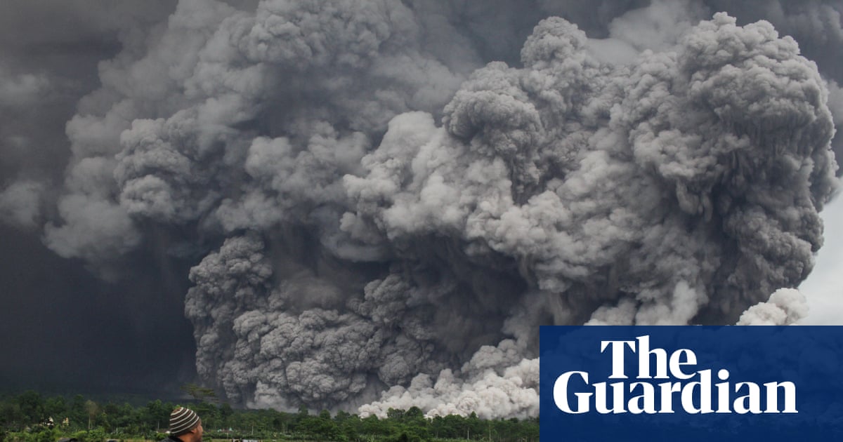 Mount Semeru eruption in Indonesia prompts evacuations | Indonesia