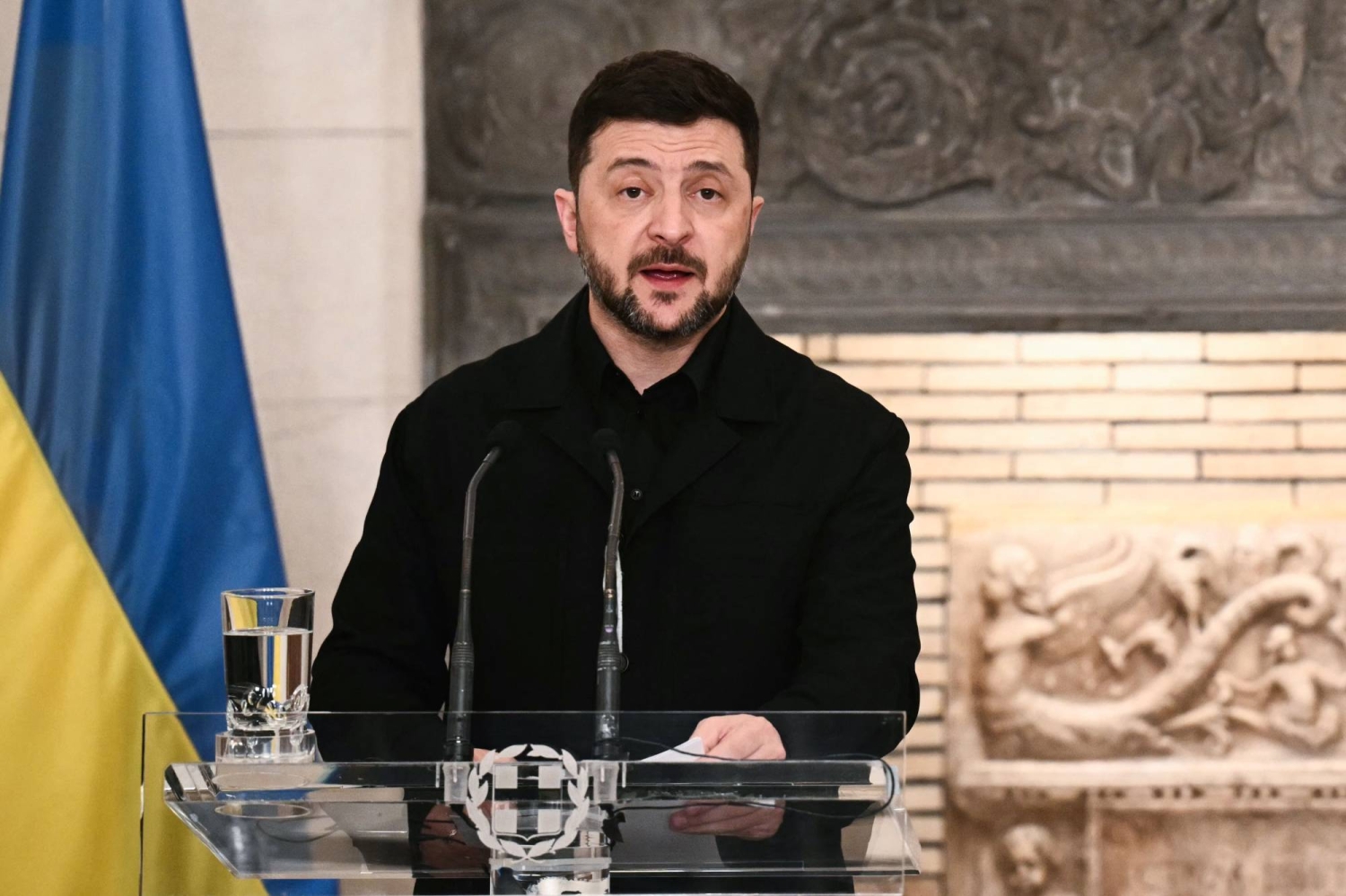 Zelenskyy in France to seal air-defense and warplane deals
