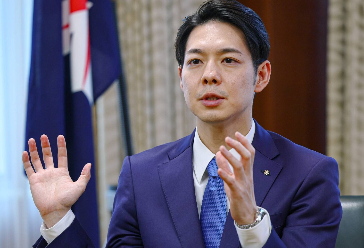 Hokkaido governor backs restart of Tomari nuclear plant