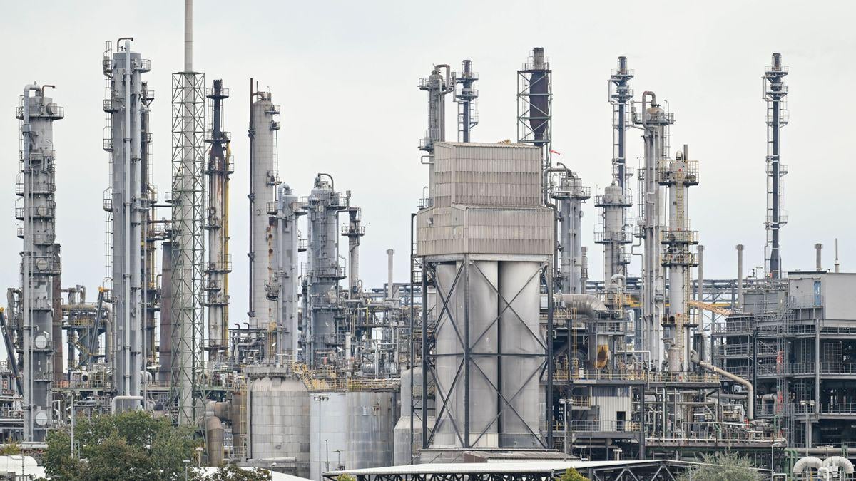 Konjunkturumfrage: Jeder dritte Betrieb will Jobs abbauen