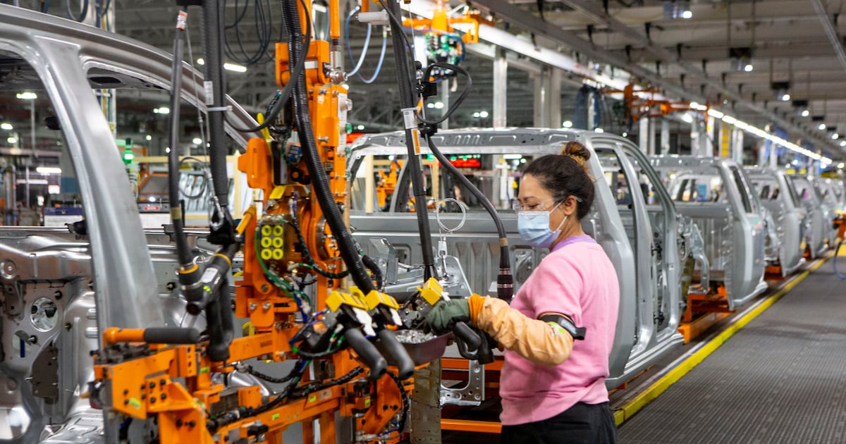 GM wants parts makers to pull supply chains from China