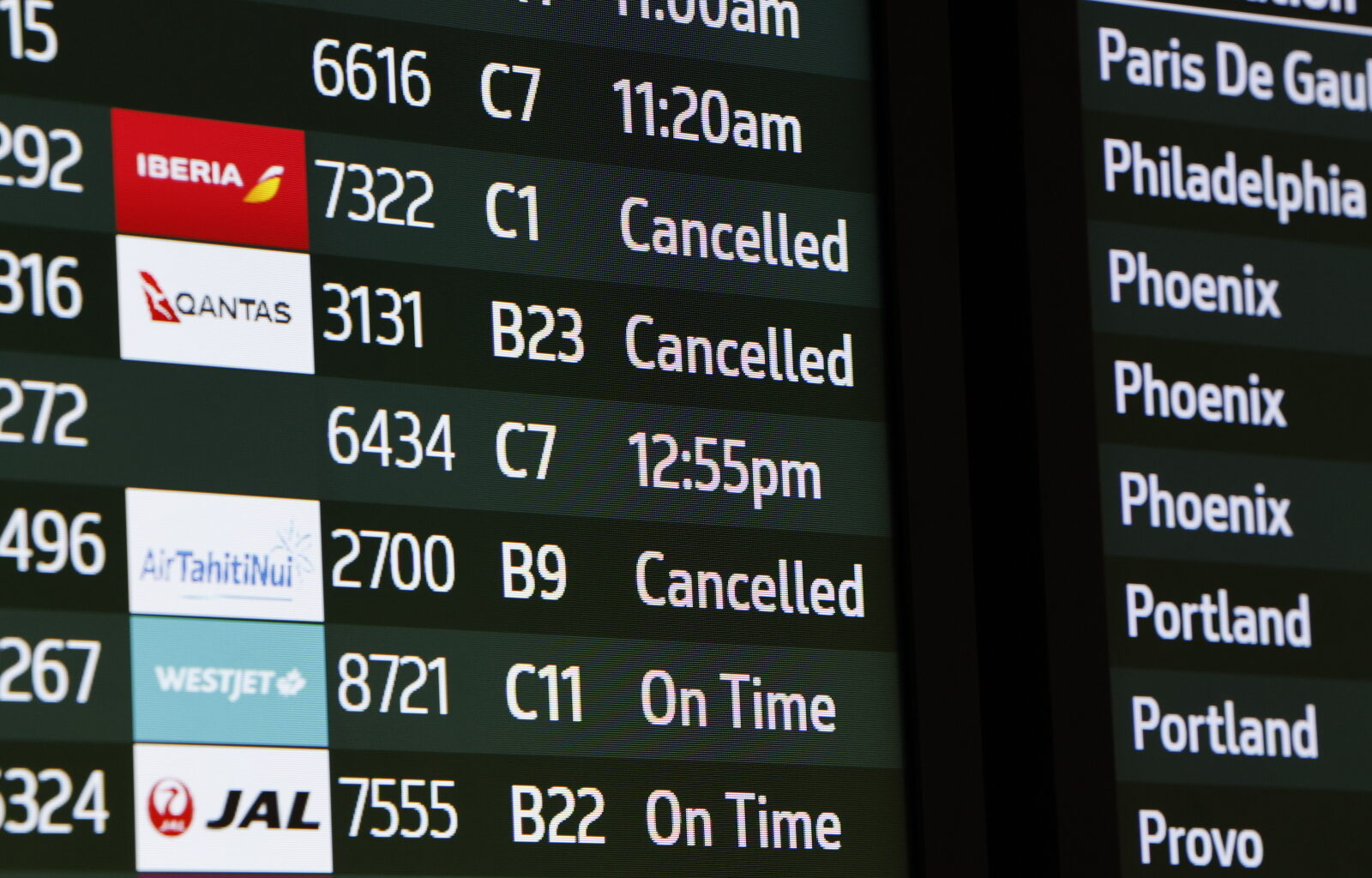 Cancelled flights shown on a departures board at San Francisco International Airport, California, November 7, 2025. The FAA has reduced air traffic at major airports by 10 percent due to the ongoing US government shutdown.