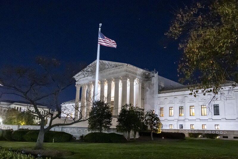Justices Cast Constitutional Clouds Over Trump's Tariffs