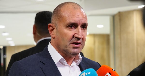 Радев: Този бюджет е предупреждение за това, което ни очаква в еврозоната