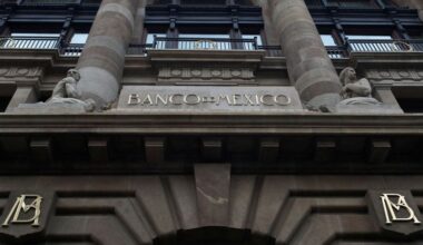 Bank of Mexico cuts growth forecast as inflation optimism is questioned