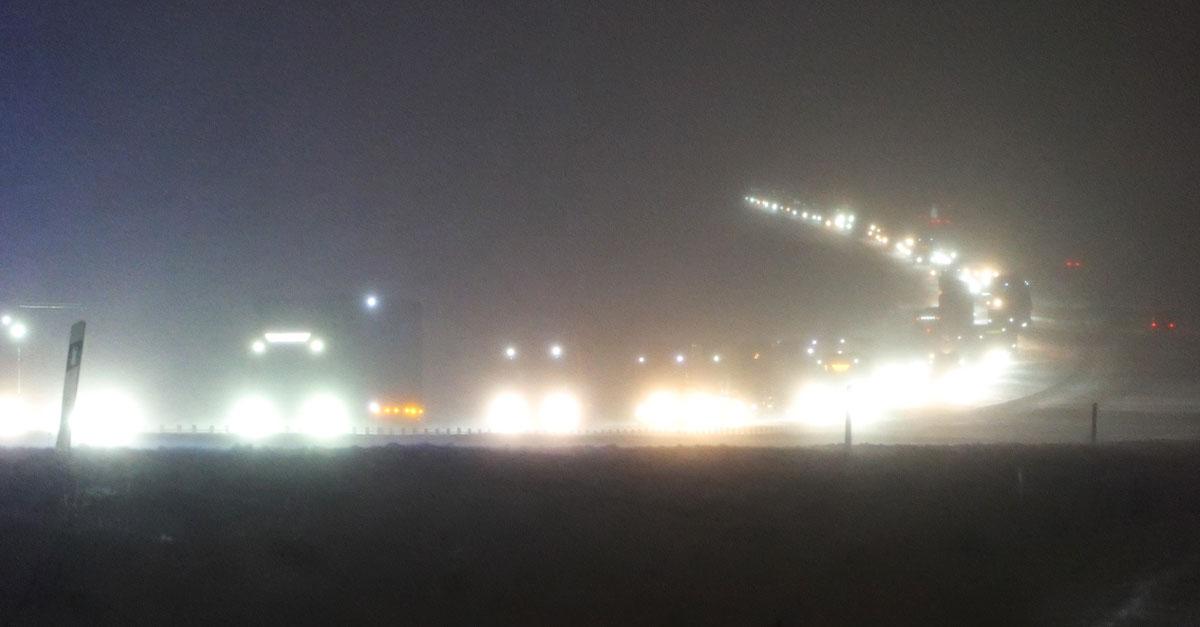 Kökaos på E6 och E22 – bandvagnar delar ut vatten till bilister - Aftonbladet