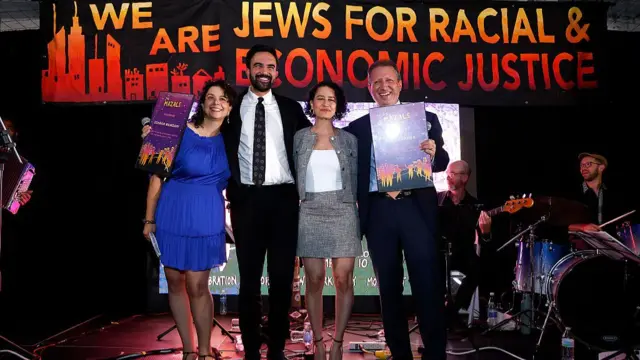 Audrey Sasson, New York City mayoral candidate Zohran K. Mamdani, Ilana Glazer and NYC comptroller Brad Lander pose for a photo during the Jews For Racial And Economic Justice gala