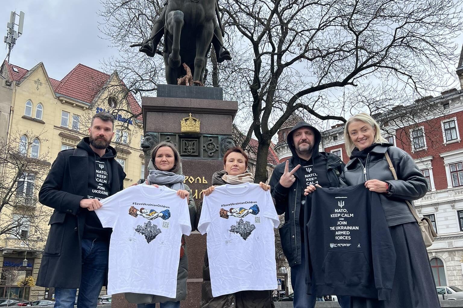 Lviv hosted Communities Army of Ukraine meeting with Maryana Semenyak from Vilnius and her mom Lesya from Rome. They joined #SaveUkrainianChildren and #NATOjoinUkraine, discussing child protection, resistance to Russia, and global Ukrainian unity.