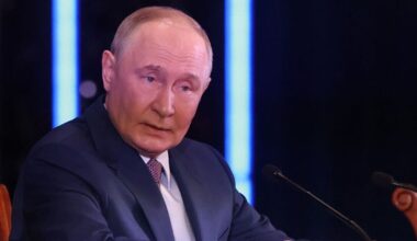 Russian economic meltdown as 7,000 companies face bankruptcy | World | News